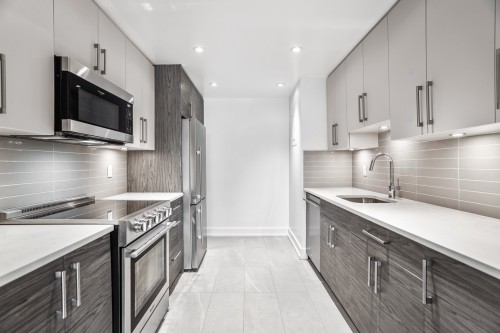 Kitchen - 601-3465 Rue Redpath, Montréal (Ville-Marie), QC - Indoor Photo Showing Kitchen With Upgraded Kitchen