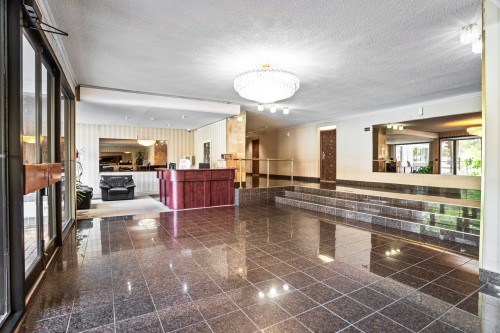 Hall d'entrée/Vestibule - 612-3488 Ch. De La Côte-Des-Neiges, Montréal (Ville-Marie), QC - Indoor Photo Showing Other Room