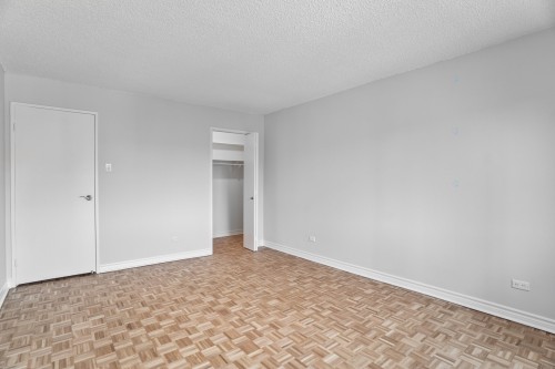 Chambre à coucher principale - 612-3488 Ch. De La Côte-Des-Neiges, Montréal (Ville-Marie), QC - Indoor Photo Showing Other Room