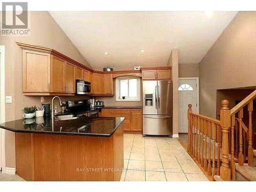 62 Briarose Place, Hamilton, ON - Indoor Photo Showing Kitchen
