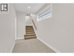 Entry/ Foyer - 