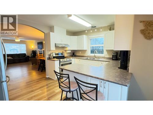 11427 98 Street, Fort St. John, BC - Indoor Photo Showing Kitchen With Double Sink