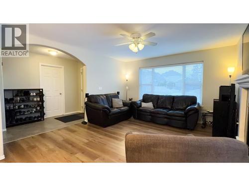 11427 98 Street, Fort St. John, BC - Indoor Photo Showing Living Room