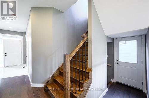 212 Weir Street N, Hamilton, ON - Indoor Photo Showing Other Room