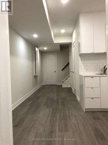 212 Weir Street N, Hamilton, ON - Indoor