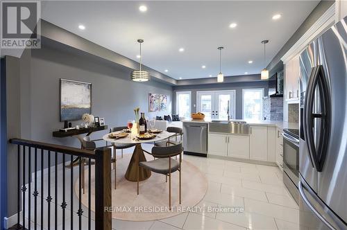 212 Weir Street N, Hamilton, ON - Indoor Photo Showing Other Room