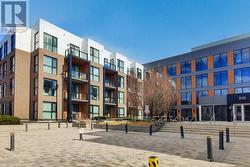 214 - 210 SABINA DRIVE  Oakville, ON L6H 0W6