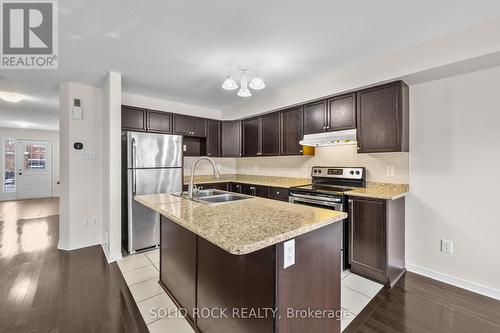 431 Haresfield Court, Ottawa, ON - Indoor Photo Showing Kitchen With Stainless Steel Kitchen With Double Sink