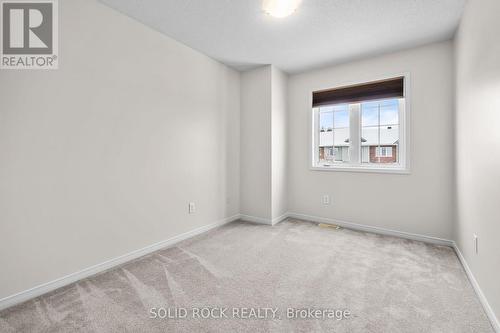 431 Haresfield Court, Ottawa, ON - Indoor Photo Showing Other Room