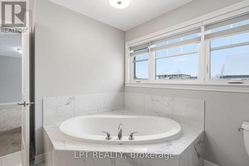 132 Bonne Renommee Avenue, Ottawa, ON - Indoor Photo Showing Bathroom