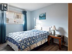 Main floor bedroom - 