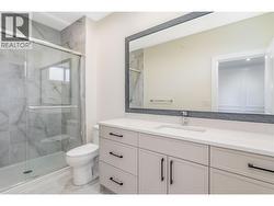 Primary Bedroom Ensuite - 