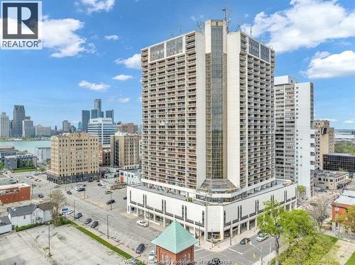 150 PARK STREET Unit# 2212  Windsor, ON N9A 7A2