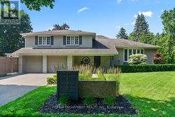 1176 GREENOAKS DRIVE  Mississauga, ON L5J 3A2
