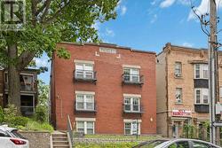 4 - 85 BEECH AVENUE  Toronto, ON M4E 3H5