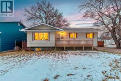 1386 Manitou CRESCENT  Moose Jaw, SK S6H 7C5