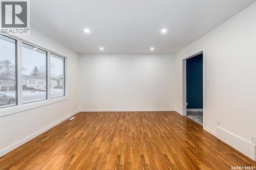 1386 Manitou Crescent, Moose Jaw, SK - Indoor Photo Showing Other Room