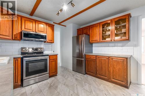 1386 Manitou Crescent, Moose Jaw, SK - Indoor Photo Showing Kitchen