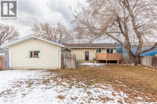 1386 Manitou Crescent, Moose Jaw, SK - Outdoor With Deck Patio Veranda