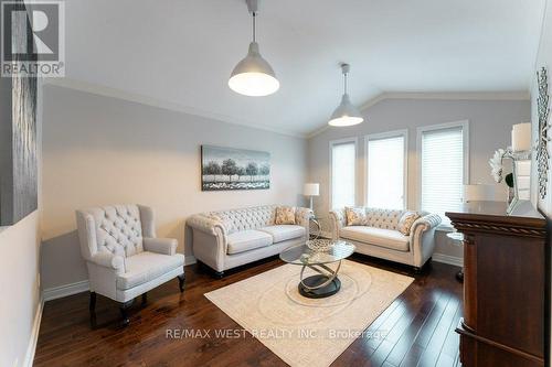 1806 Sevenoaks Drive, Mississauga, ON 