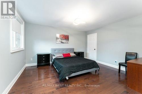 1806 Sevenoaks Drive, Mississauga, ON 