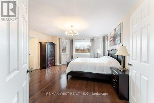 1806 Sevenoaks Drive, Mississauga, ON 