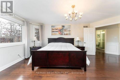 1806 Sevenoaks Drive, Mississauga, ON 