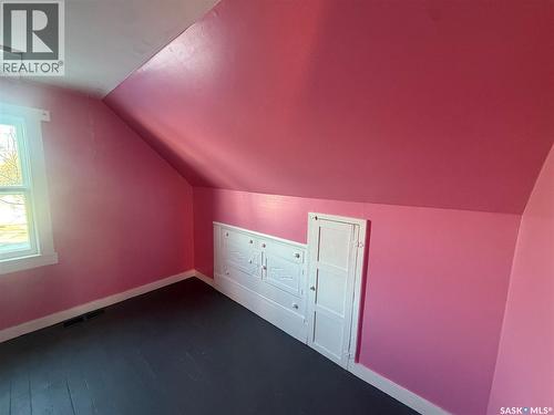 421 3Rd Avenue E, Assiniboia, SK - Indoor Photo Showing Other Room