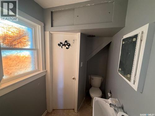 421 3Rd Avenue E, Assiniboia, SK - Indoor Photo Showing Other Room