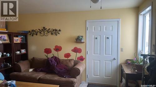 207 Railway Avenue, Watson, SK 