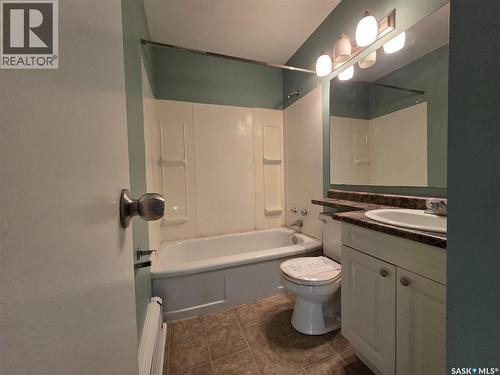 13 210 Camponi Place, Saskatoon, SK - Indoor Photo Showing Bathroom