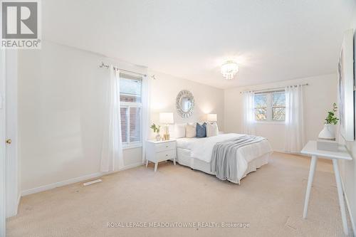 6236 Camgreen Circle, Mississauga, ON - Indoor Photo Showing Bedroom