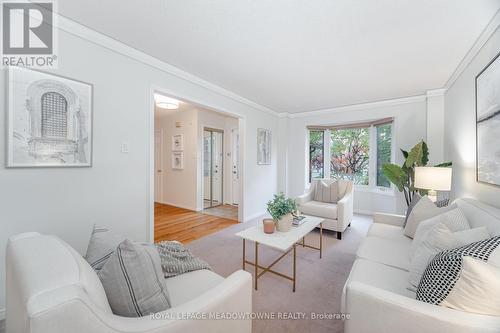 6236 Camgreen Circle, Mississauga, ON - Indoor Photo Showing Living Room