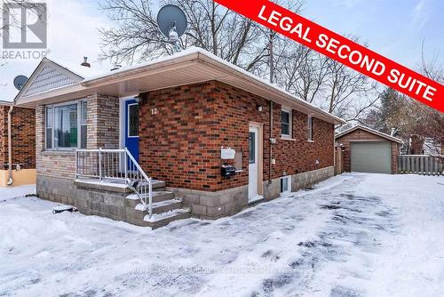 12 BOYS STREET N  Barrie, ON L4N 1Z8