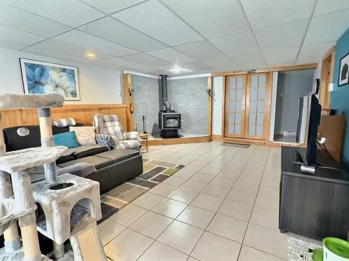 Salle familiale - 762 Rue Principale, Rémigny, QC - Indoor With Fireplace