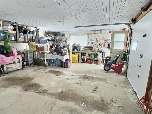 Garage - 762 Rue Principale, Rémigny, QC - Indoor Photo Showing Garage