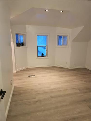 138 Inkster Blvd, Winnipeg, MB 