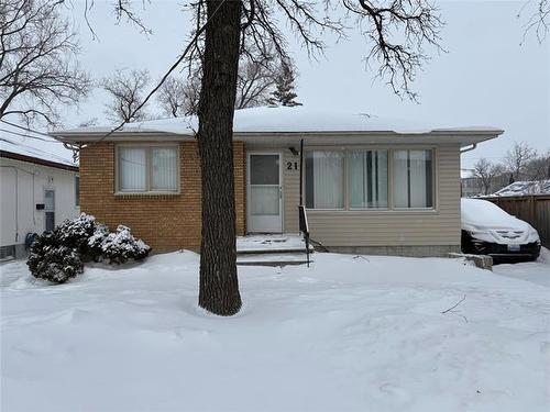 21 Parkville Dr, Winnipeg, MB 