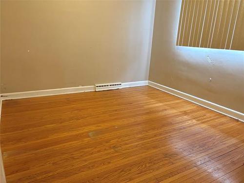 21 Parkville Dr, Winnipeg, MB 