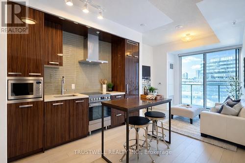 S715 - 120 BAYVIEW AVENUE  Toronto, ON M5A 0J1