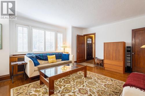 11 Brant Avenue, Mississauga, ON - Indoor Photo Showing Living Room