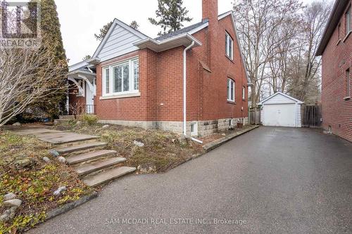 11 Brant Avenue, Mississauga, ON - Outdoor