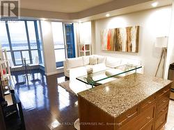 2710 - 8 YORK STREET  Toronto, ON M5J 2Y2