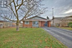 62 CHAMPLAIN AVENUE  Welland, ON L3C 2L7