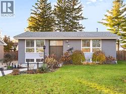 969 HOLLANDS AVENUE  Sarnia, ON N7S 3C3