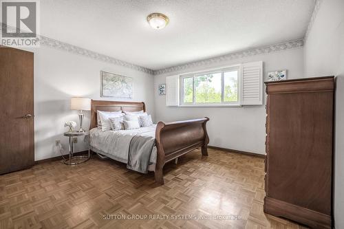 1161 Carlo Court, Mississauga, ON - Indoor Photo Showing Bedroom
