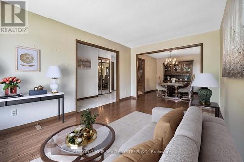 1161 Carlo Court, Mississauga, ON - Indoor Photo Showing Living Room