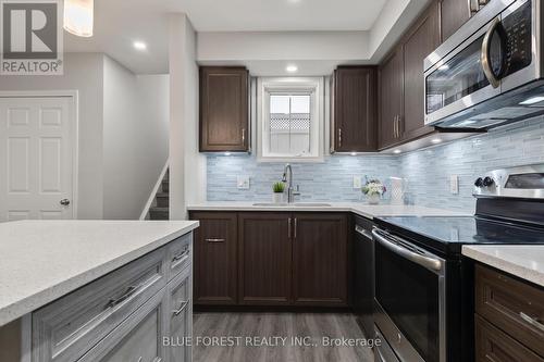 50 - 3200 Singleton Avenue, London South (South W), ON - Indoor Photo Showing Kitchen With Upgraded Kitchen