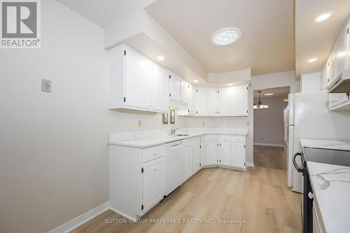51 - 50 Fiddlers Green Road, London North (North P), ON - Indoor Photo Showing Kitchen