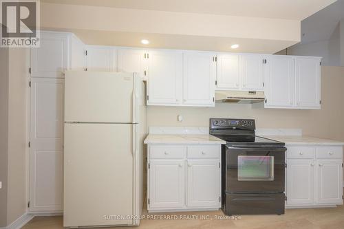 51 - 50 Fiddlers Green Road, London North (North P), ON - Indoor Photo Showing Kitchen